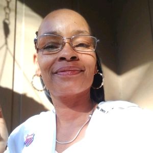 Meet your Posher, Claudine